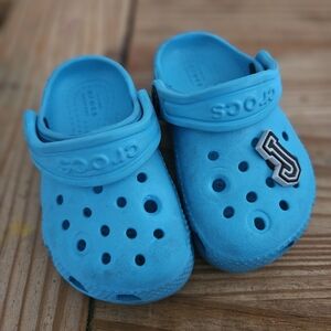 Blue toddler crocs